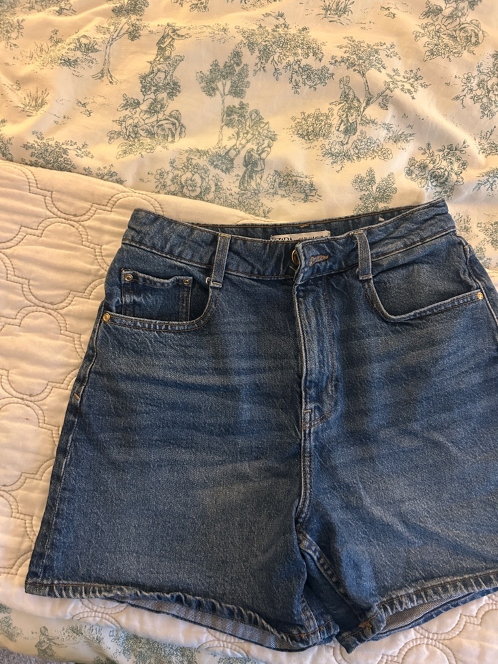 ZARA MOM SHORTS